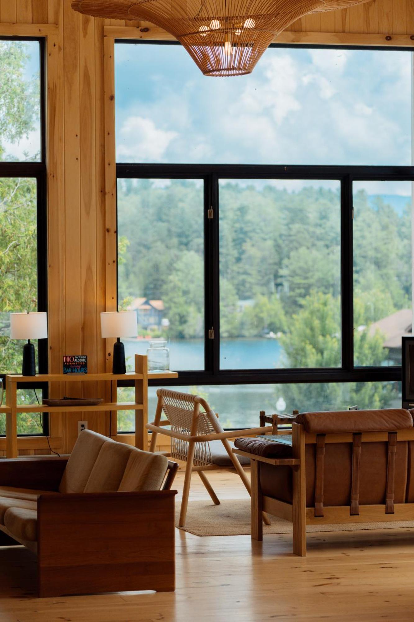 Bluebird Lake Placid Hotell Exteriör bild