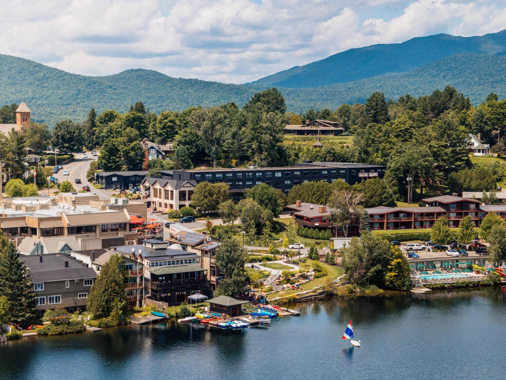 Bluebird Lake Placid Hotell Exteriör bild